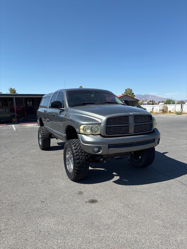 Photo 2 of this DODGE RAM 1500