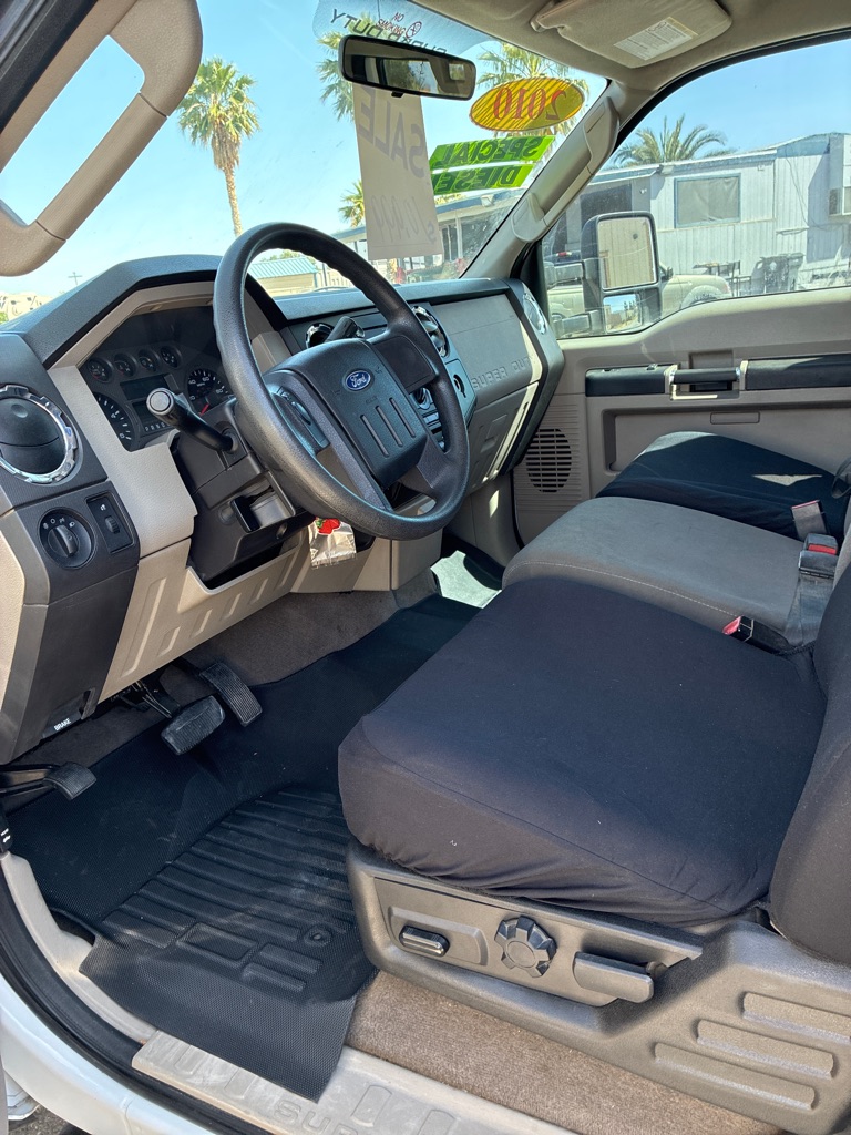 Photo 9 of this FORD F550