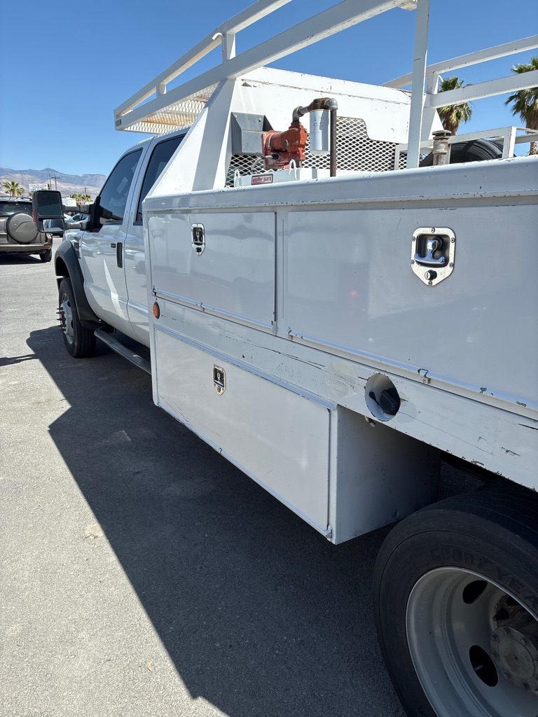 Photo 6 of this FORD F550
