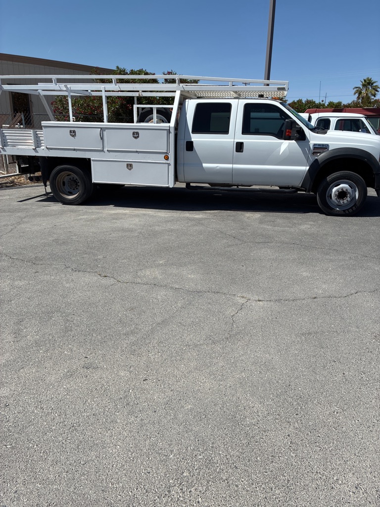 Photo 4 of this FORD F550