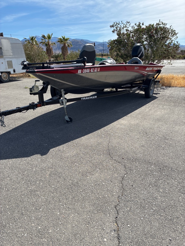 2012 TRACKER MARINE BASS TRACKER
