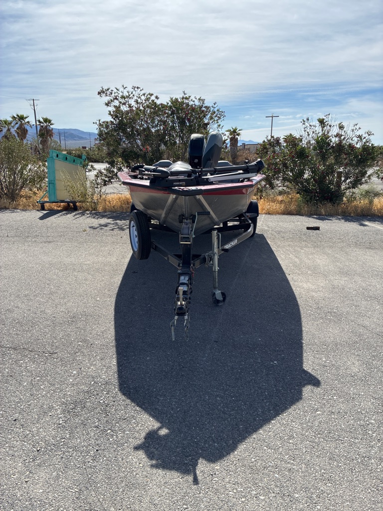 Photo 9 of this TRACKER MARINE BASS TRACKER