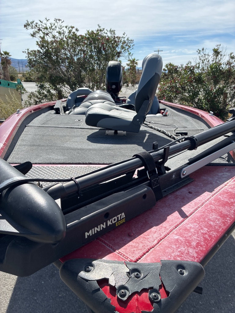 Photo 8 of this TRACKER MARINE BASS TRACKER