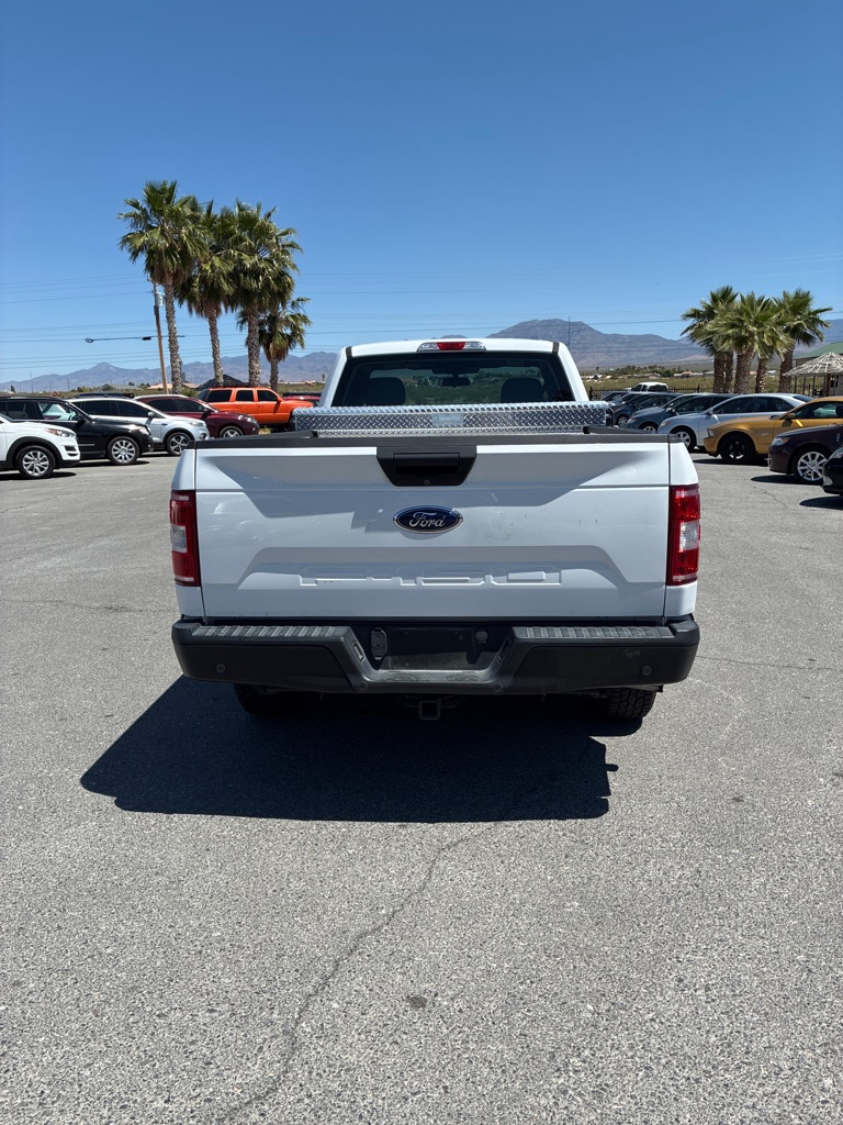 Photo 4 of this FORD F150