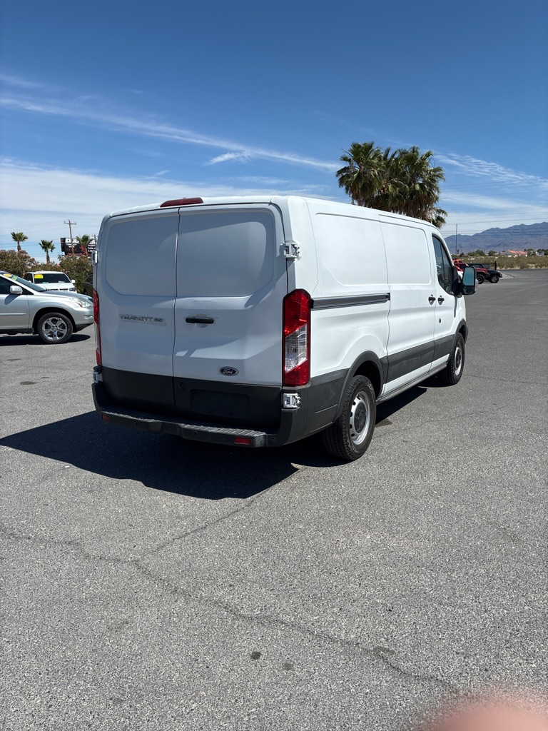 Photo 12 of this FORD TRANSIT