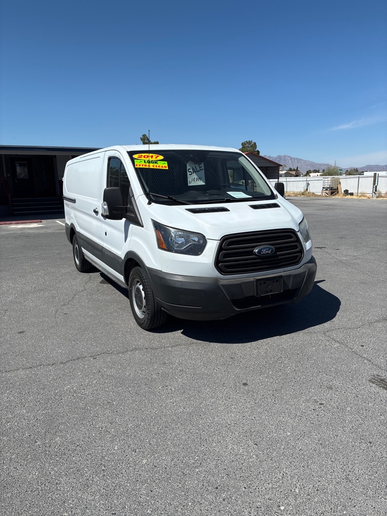 Photo 3 of this FORD TRANSIT