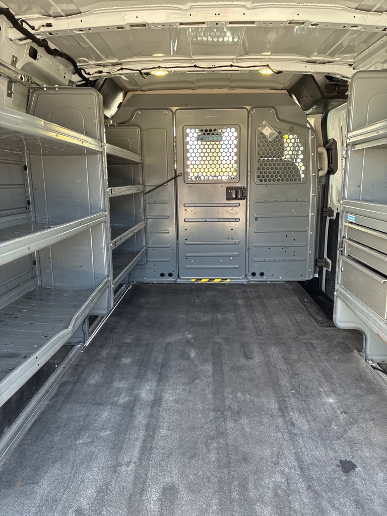 Photo 7 of this FORD TRANSIT
