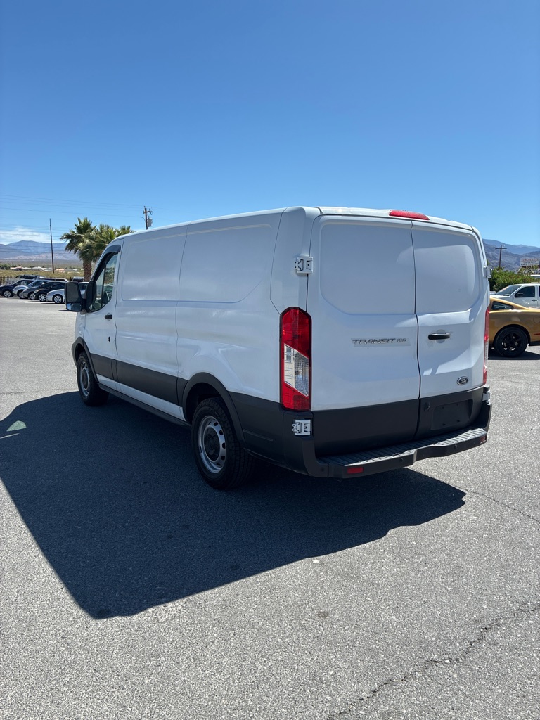 Photo 11 of this FORD TRANSIT