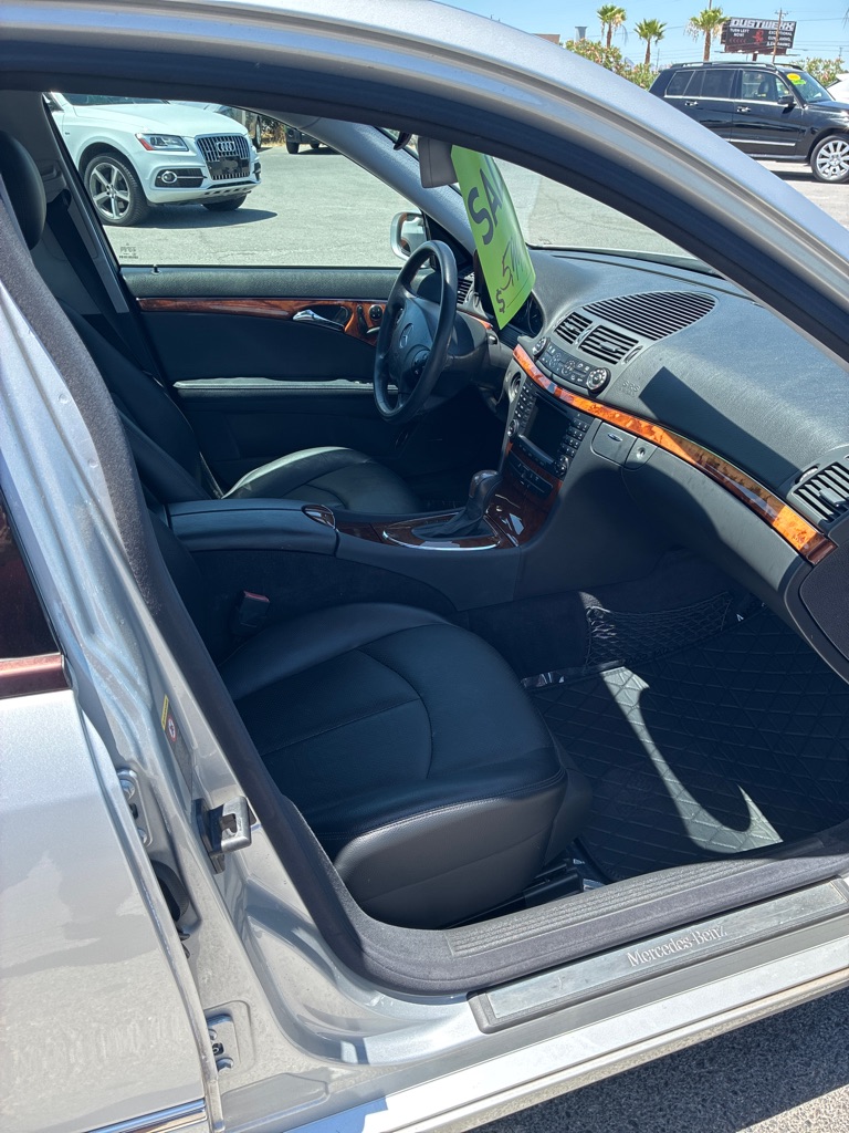 Photo 7 of this MERCEDES-BENZ E-CLASS