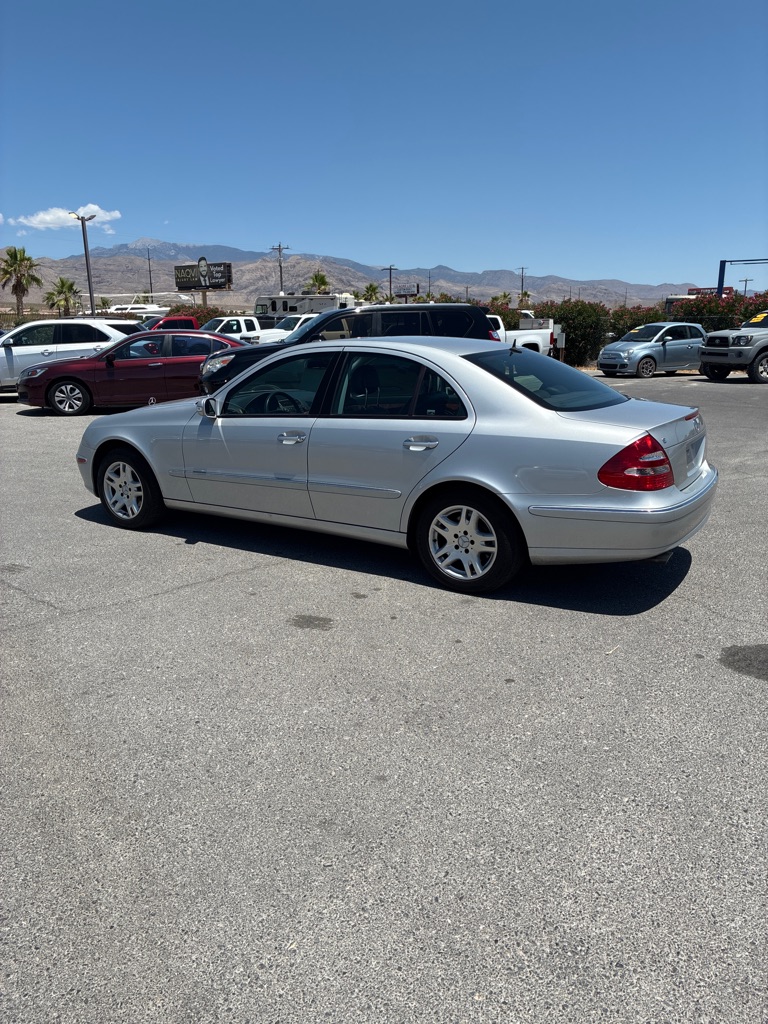 Photo 11 of this MERCEDES-BENZ E-CLASS