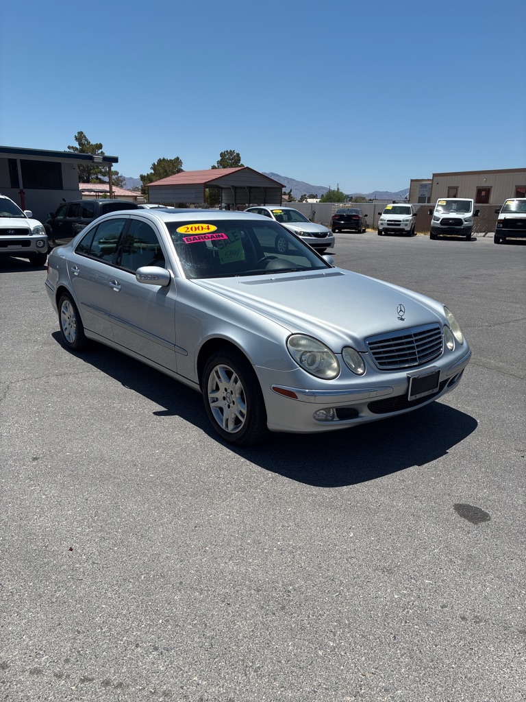 Photo 2 of this MERCEDES-BENZ E-CLASS