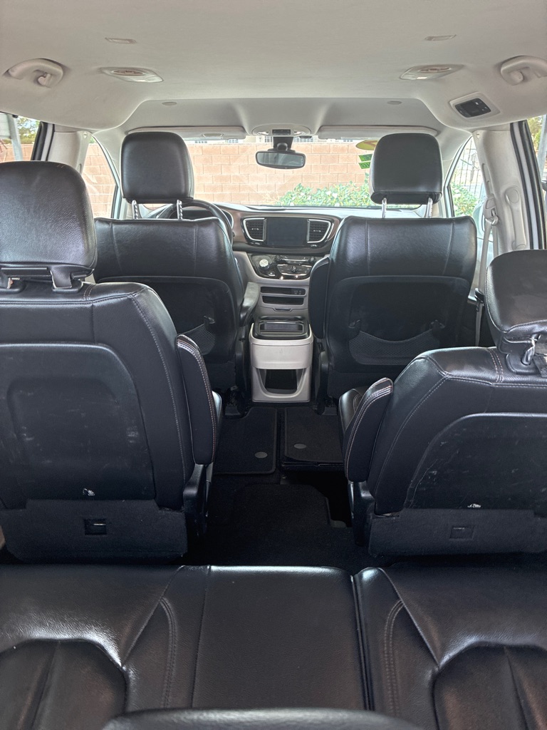 Photo 22 of this CHRYSLER PACIFICA