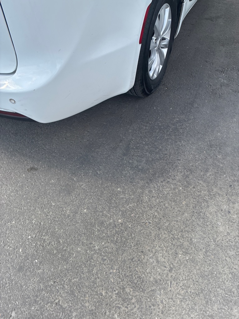 Photo 7 of this CHRYSLER PACIFICA