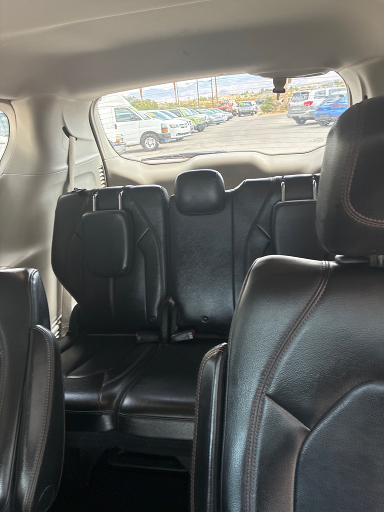 Photo 12 of this CHRYSLER PACIFICA