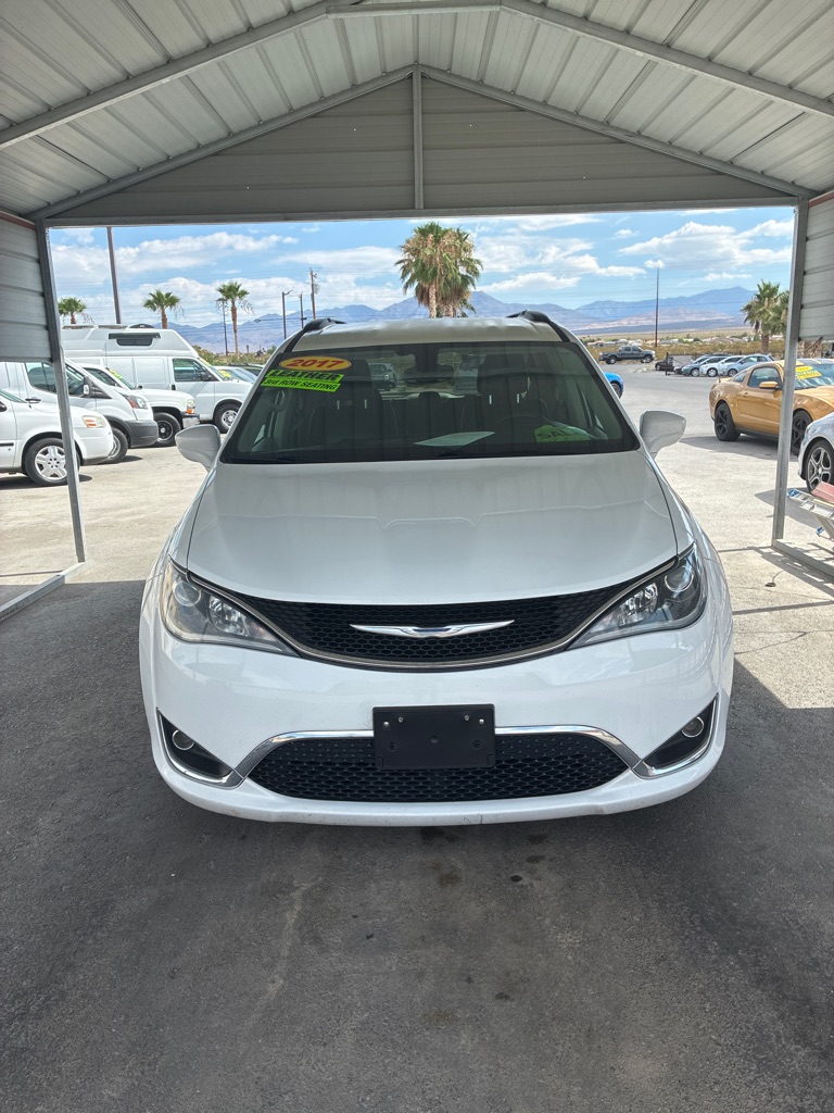 Photo 19 of this CHRYSLER PACIFICA