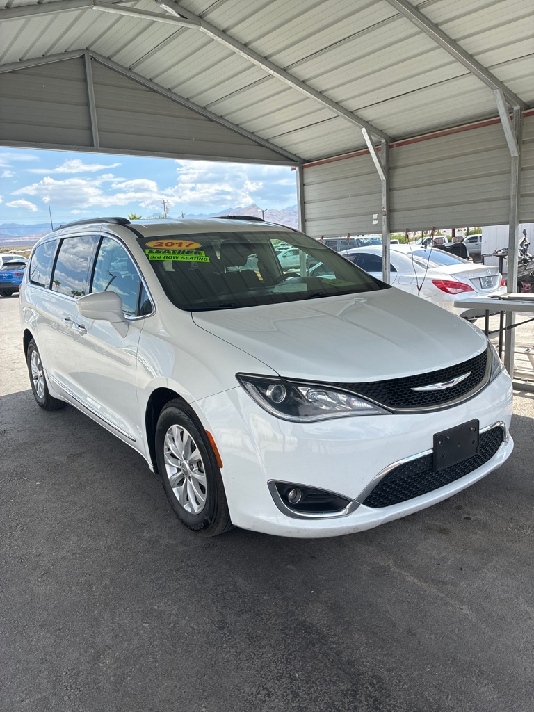 Photo 33 of this CHRYSLER PACIFICA