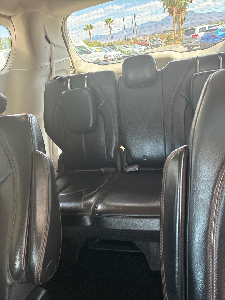 Photo 27 of this CHRYSLER PACIFICA