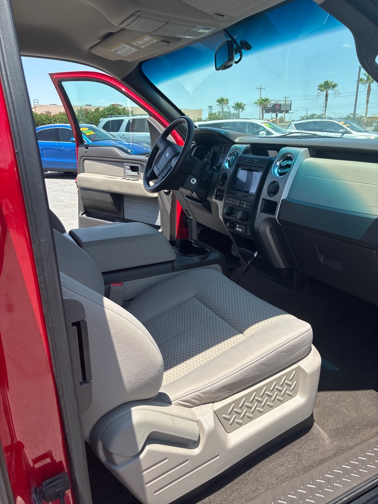 Photo 12 of this FORD F150