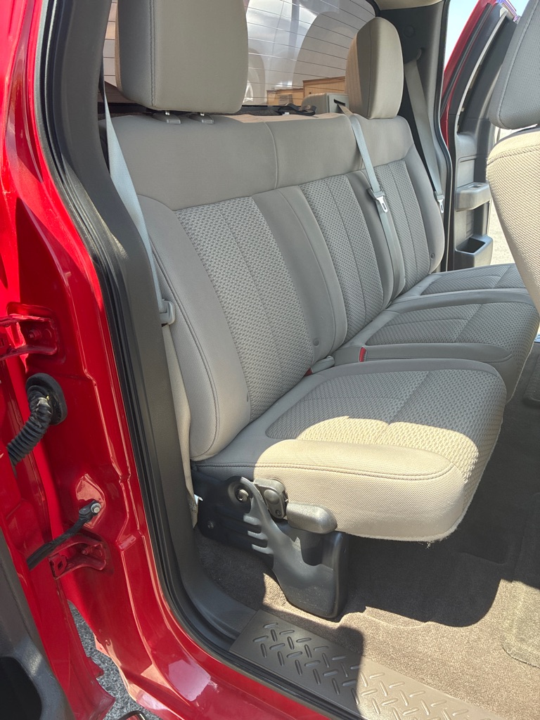 Photo 13 of this FORD F150