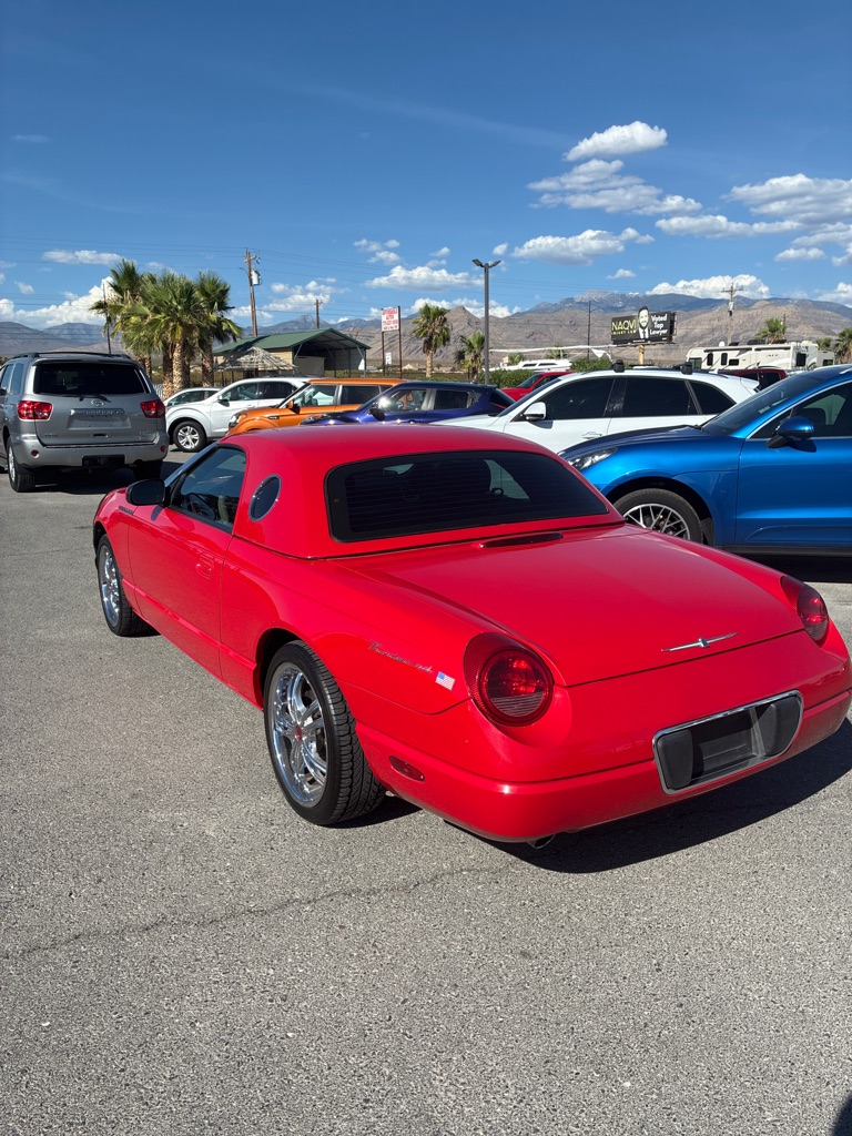 Photo 17 of this FORD THUNDERBIRD