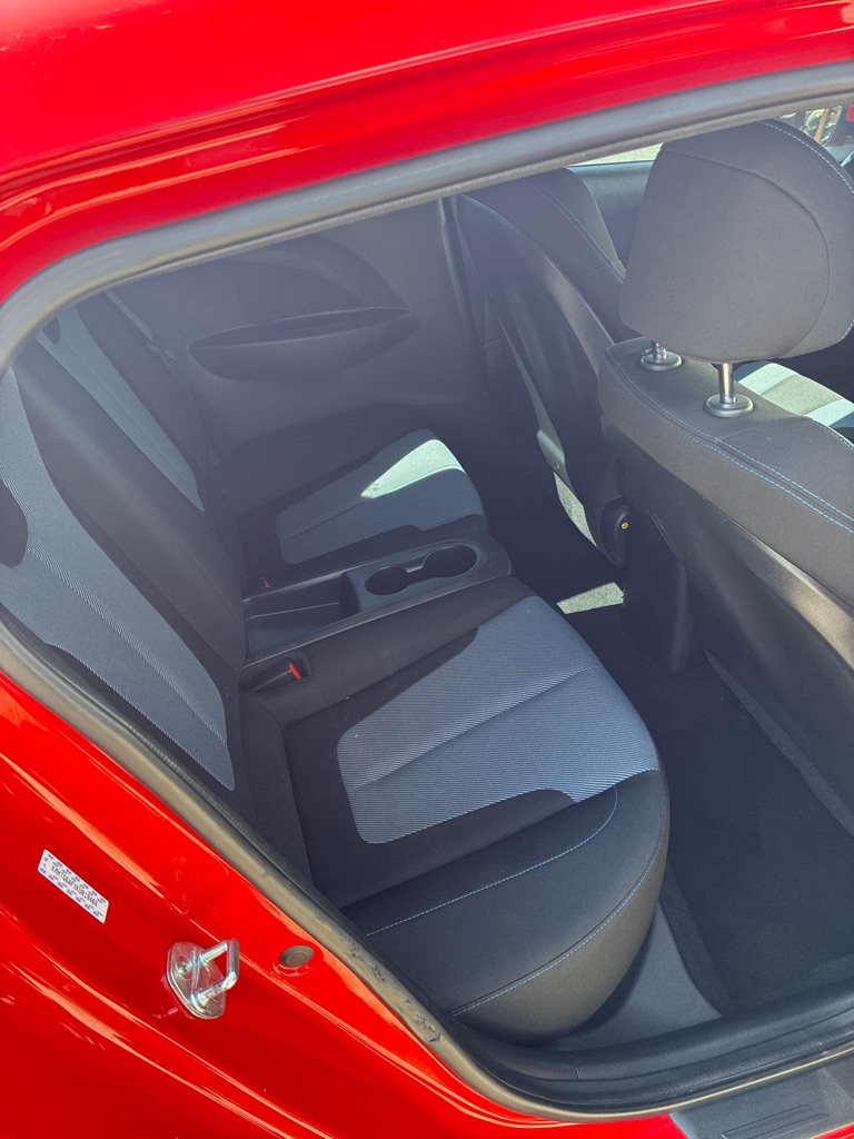 Photo 11 of this HYUNDAI VELOSTER