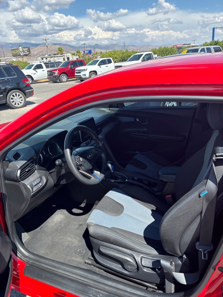 Photo 9 of this HYUNDAI VELOSTER