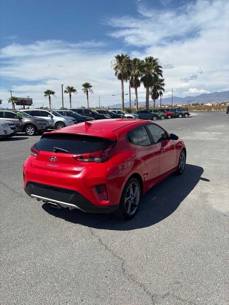 Photo 5 of this HYUNDAI VELOSTER