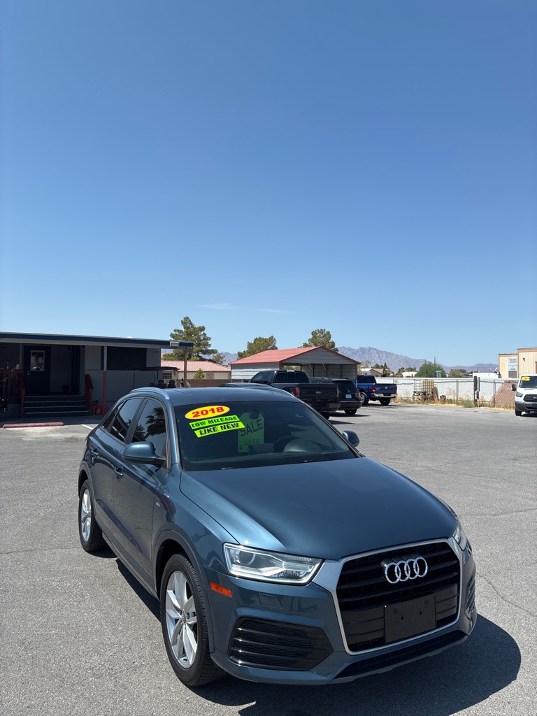 Photo 2 of this AUDI Q3