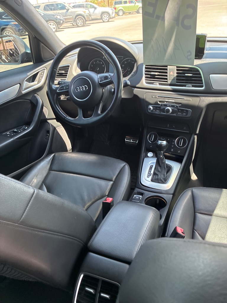Photo 13 of this AUDI Q3