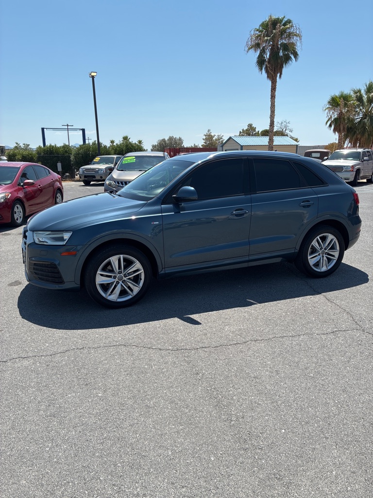 Photo 5 of this AUDI Q3