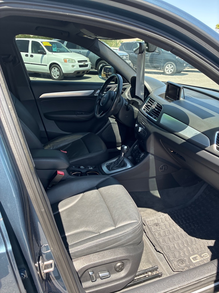 Photo 12 of this AUDI Q3
