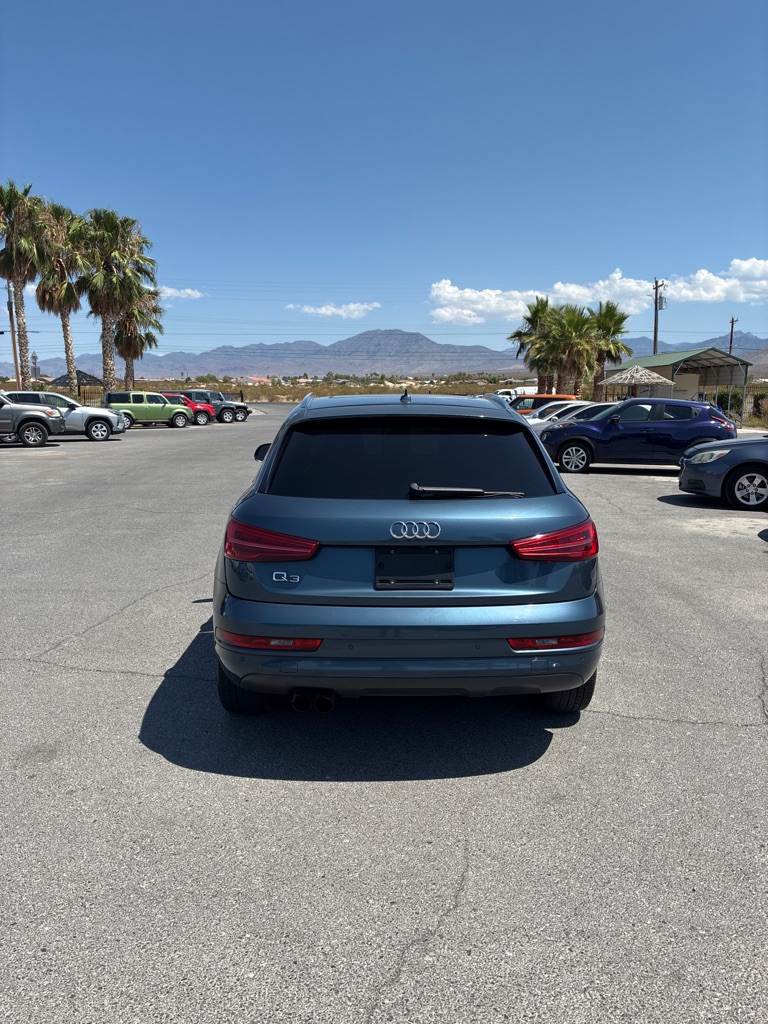 Photo 6 of this AUDI Q3