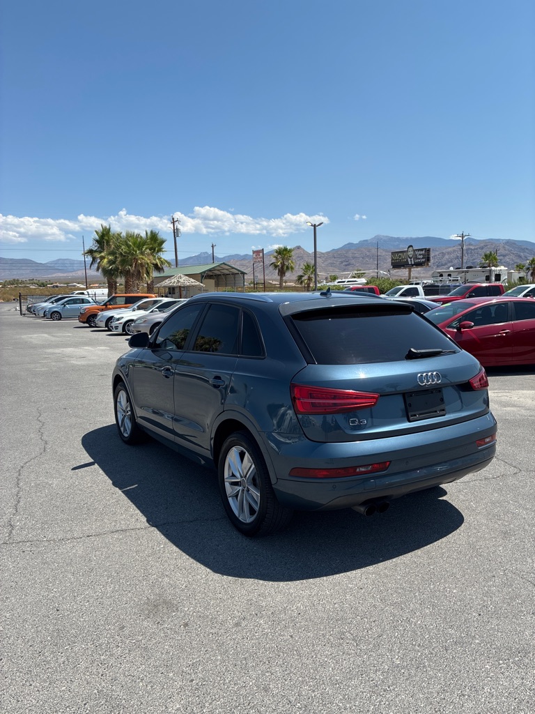 Photo 8 of this AUDI Q3