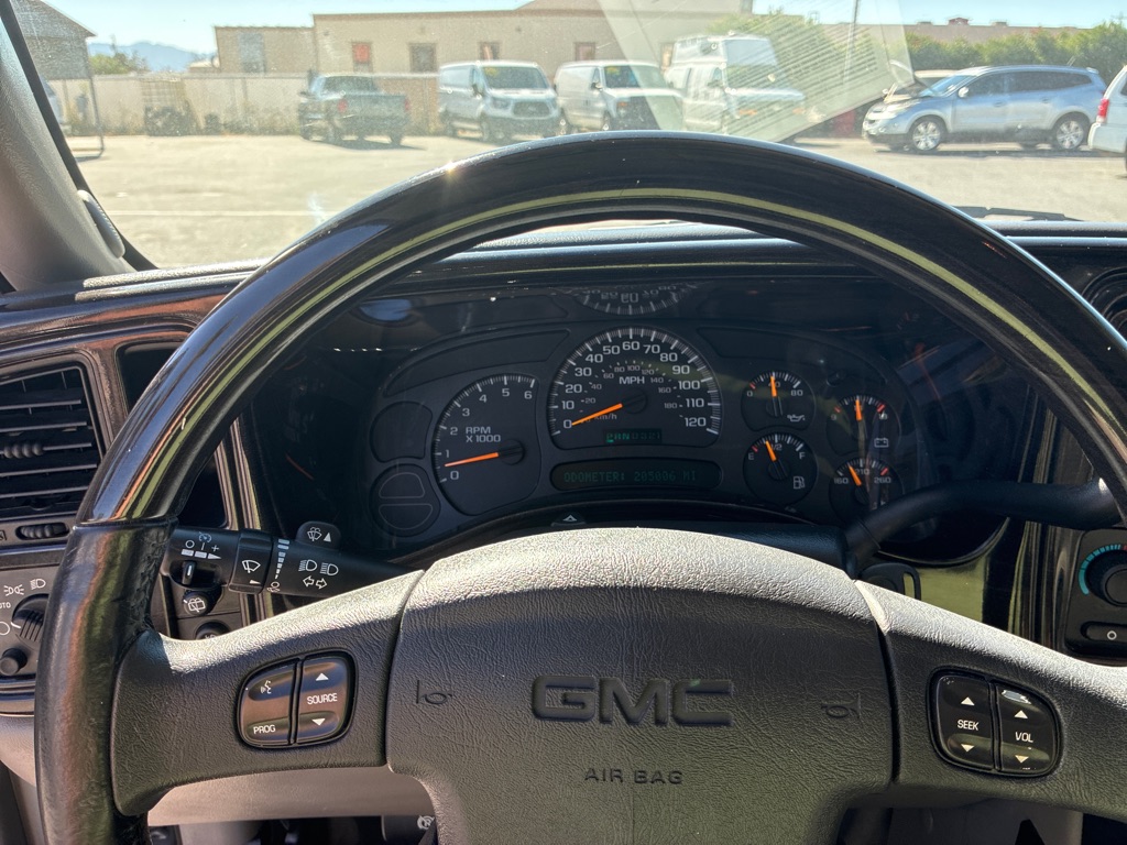 Photo 11 of this GMC YUKON