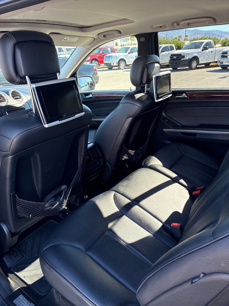 Photo 10 of this MERCEDES-BENZ GL