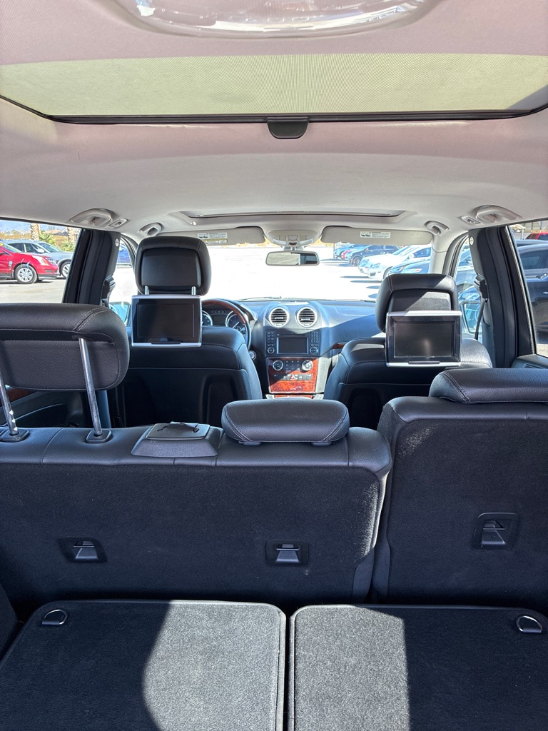 Photo 6 of this MERCEDES-BENZ GL