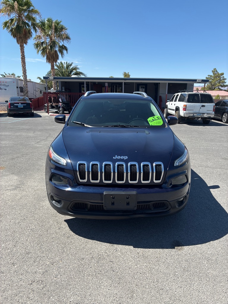 Photo 3 of this JEEP CHEROKEE