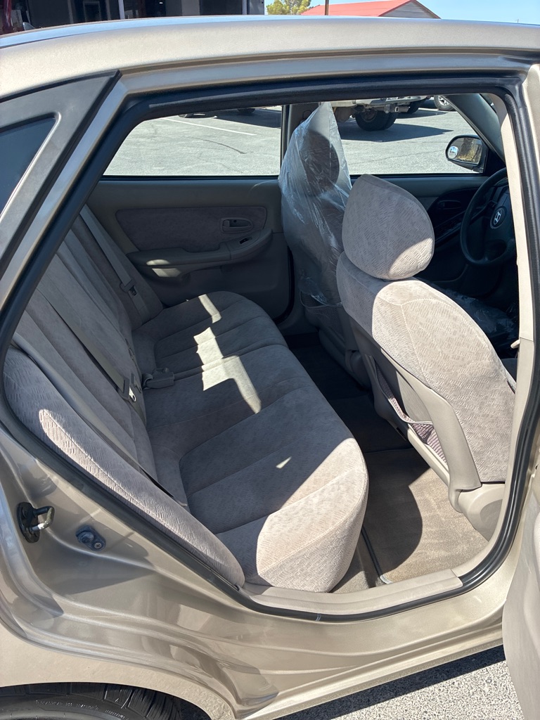 Photo 10 of this HYUNDAI ELANTRA