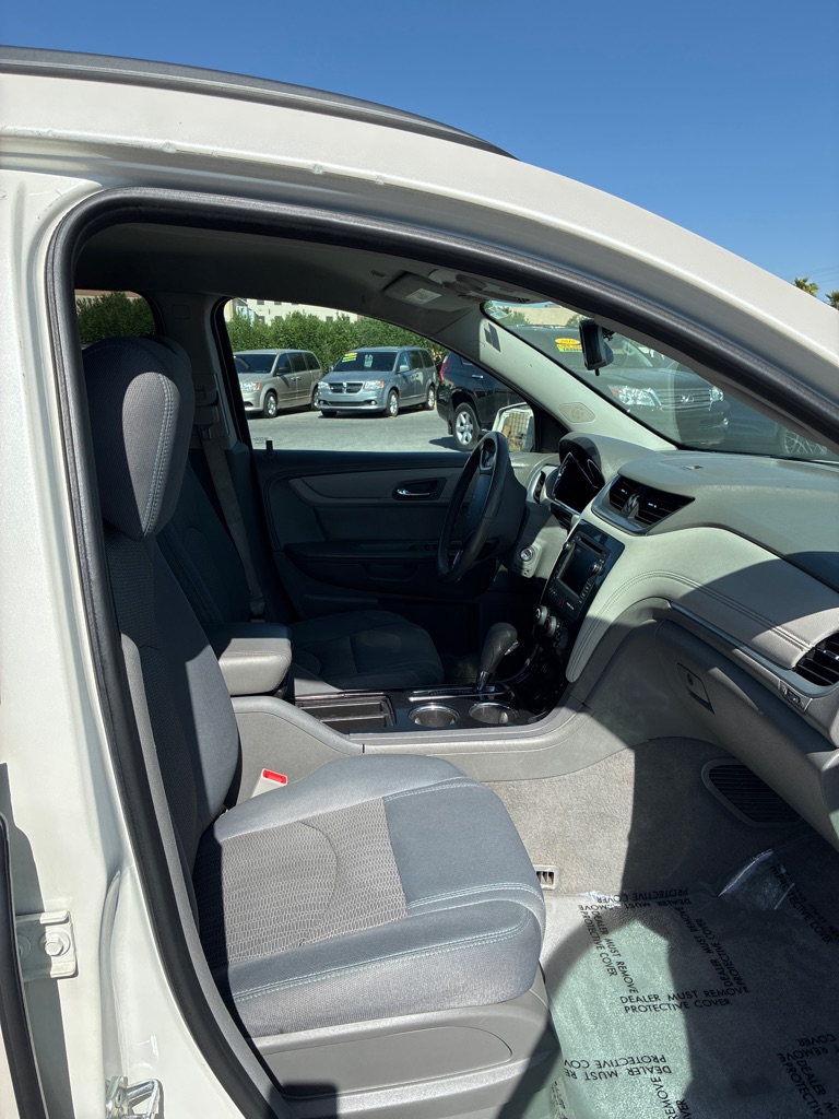 Photo 8 of this CHEVROLET TRAVERSE