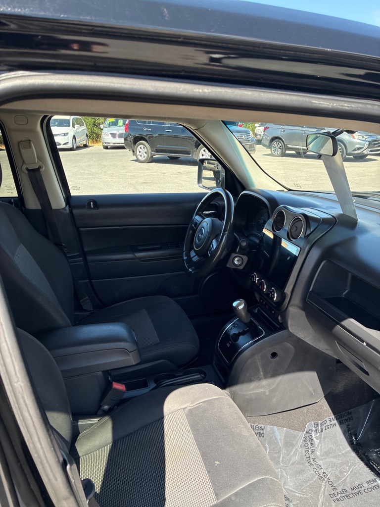 Photo 15 of this JEEP PATRIOT