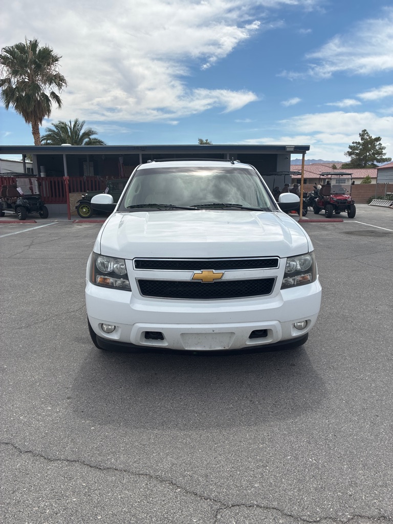 Photo 3 of this CHEVROLET SUBURBAN