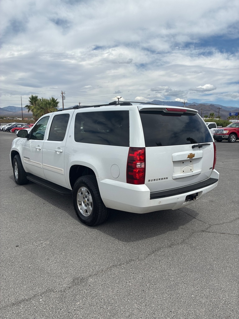 Photo 7 of this CHEVROLET SUBURBAN