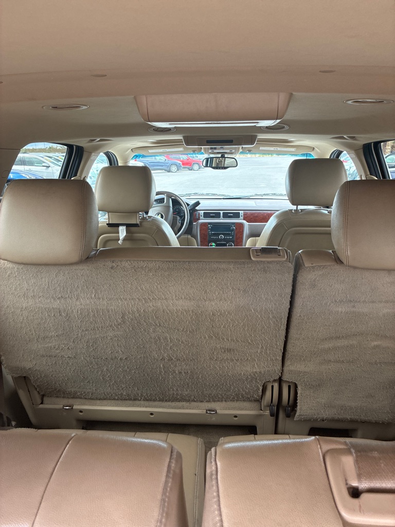 Photo 10 of this CHEVROLET SUBURBAN