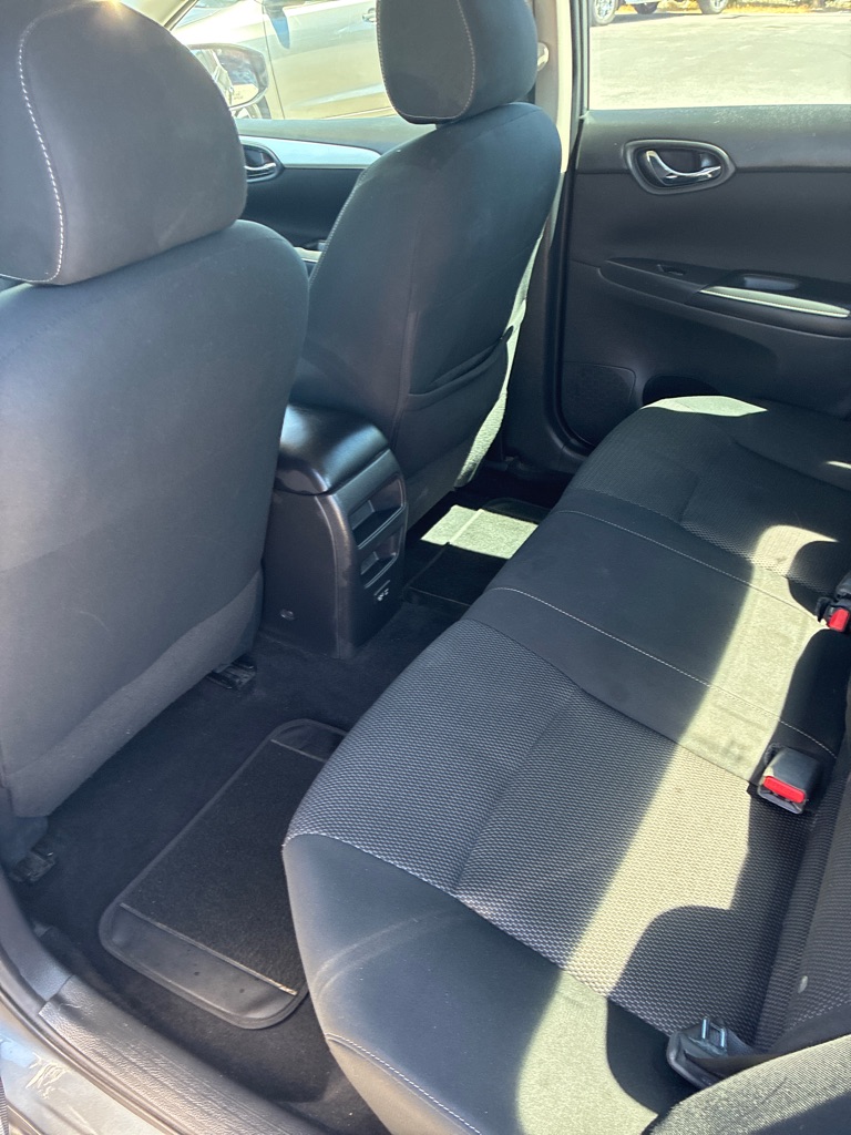 Photo 9 of this NISSAN SENTRA