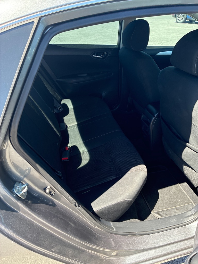 Photo 11 of this NISSAN SENTRA