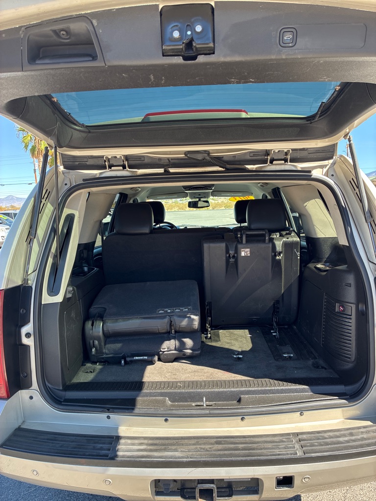 Photo 5 of this CHEVROLET TAHOE