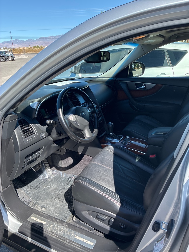 Photo 12 of this INFINITI FX37