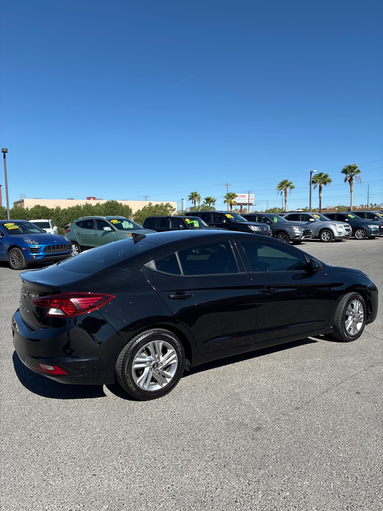 Photo 6 of this HYUNDAI ELANTRA