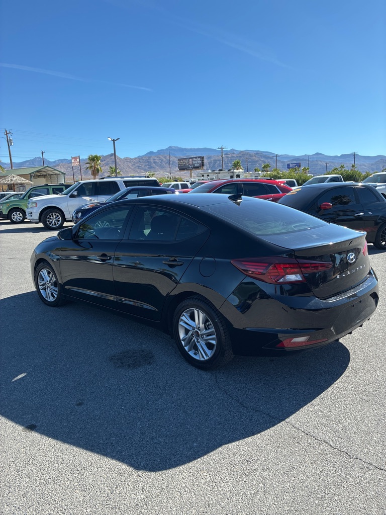 Photo 7 of this HYUNDAI ELANTRA