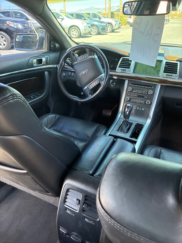 Photo 11 of this LINCOLN MKS